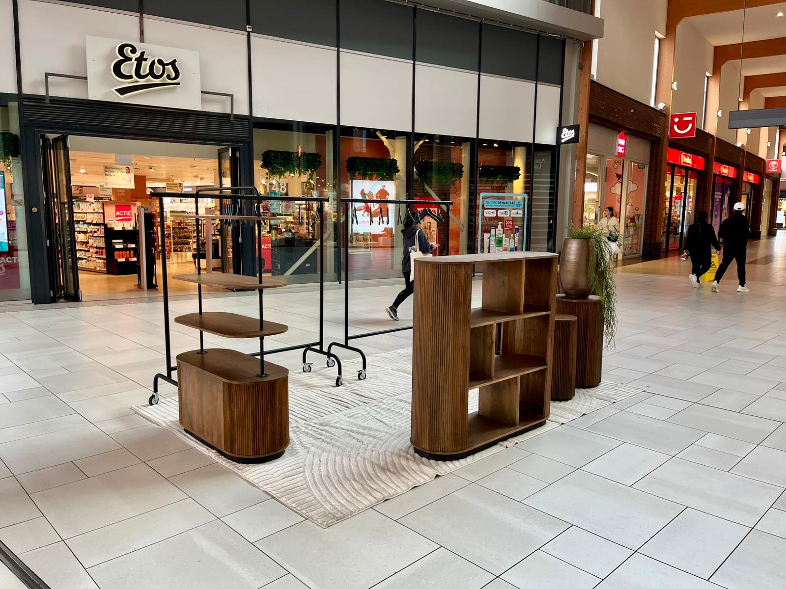 Pop-up spot vier meren